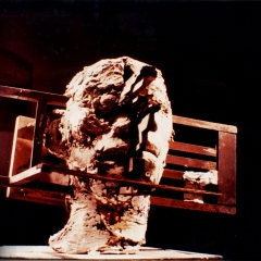 A06，Portrait of Balance keeping No.2, furniture and plaster，95x95x75cm，1988